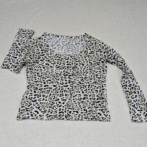 ​🐆 Banana Republic Cozy Slub Leopard Print Top 🐆